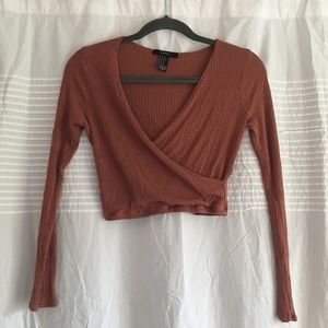 Cropped surplice top, ribbed